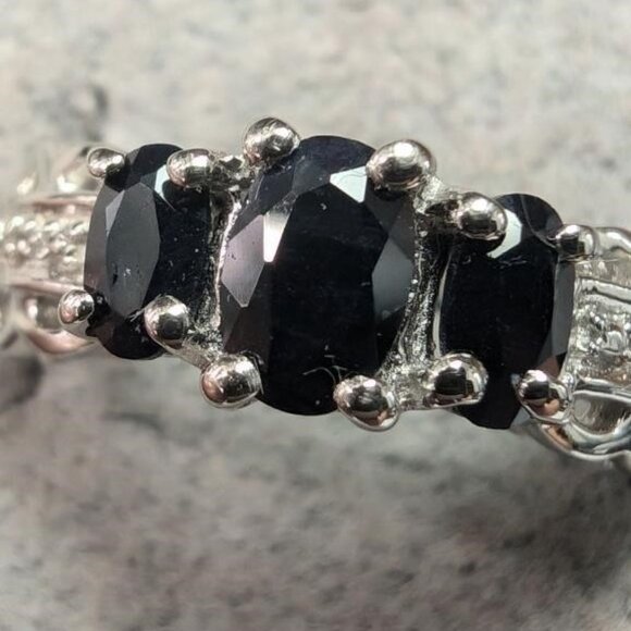 Silver Sapphire 1Ct Ring, Suggested Retail Value $200 - Picture 3 of 3